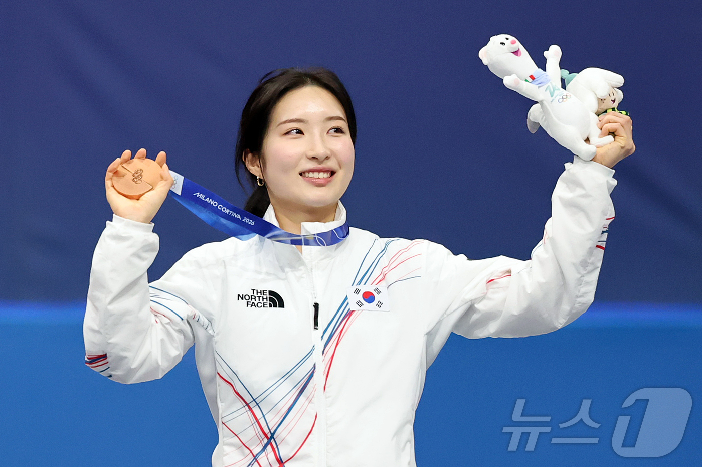 (밀라노=뉴스1) 김진환 기자 = 쇼트트랙 김길리가 16일(현지시간) 이탈리아 밀라노 아이스스케이팅 아레나에서 열린 2026 밀라노·코르티나담페초 동계올림픽 쇼트트랙 여자 1000 …