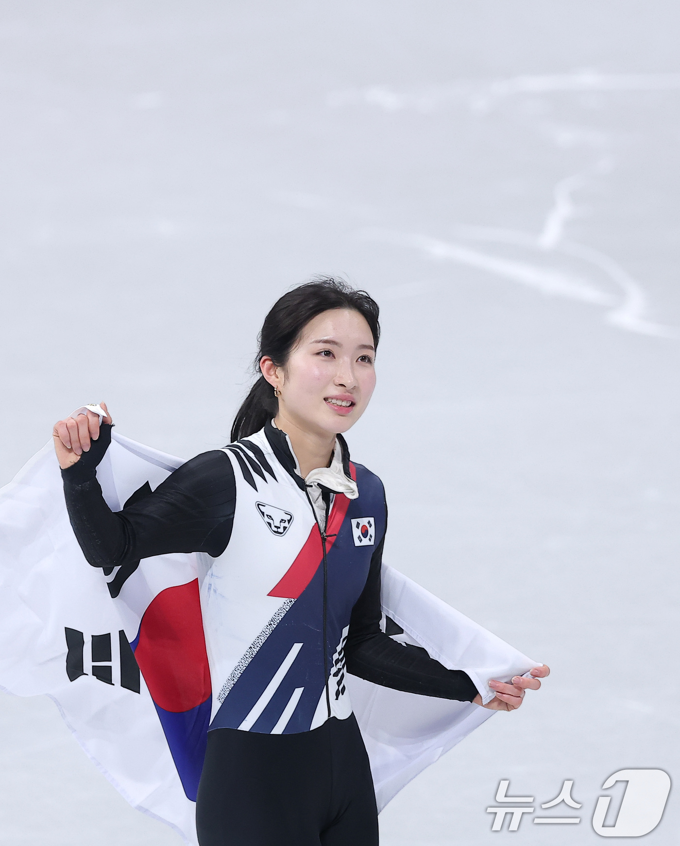 (밀라노=뉴스1) 김성진 기자 = 쇼트트랙 김길리가 16일(현지시간) 이탈리아 밀라노 아이스스케이팅 아레나에서 열린 2026 밀라노·코르티나담페초 동계올림픽 쇼트트랙 여자 1000 …