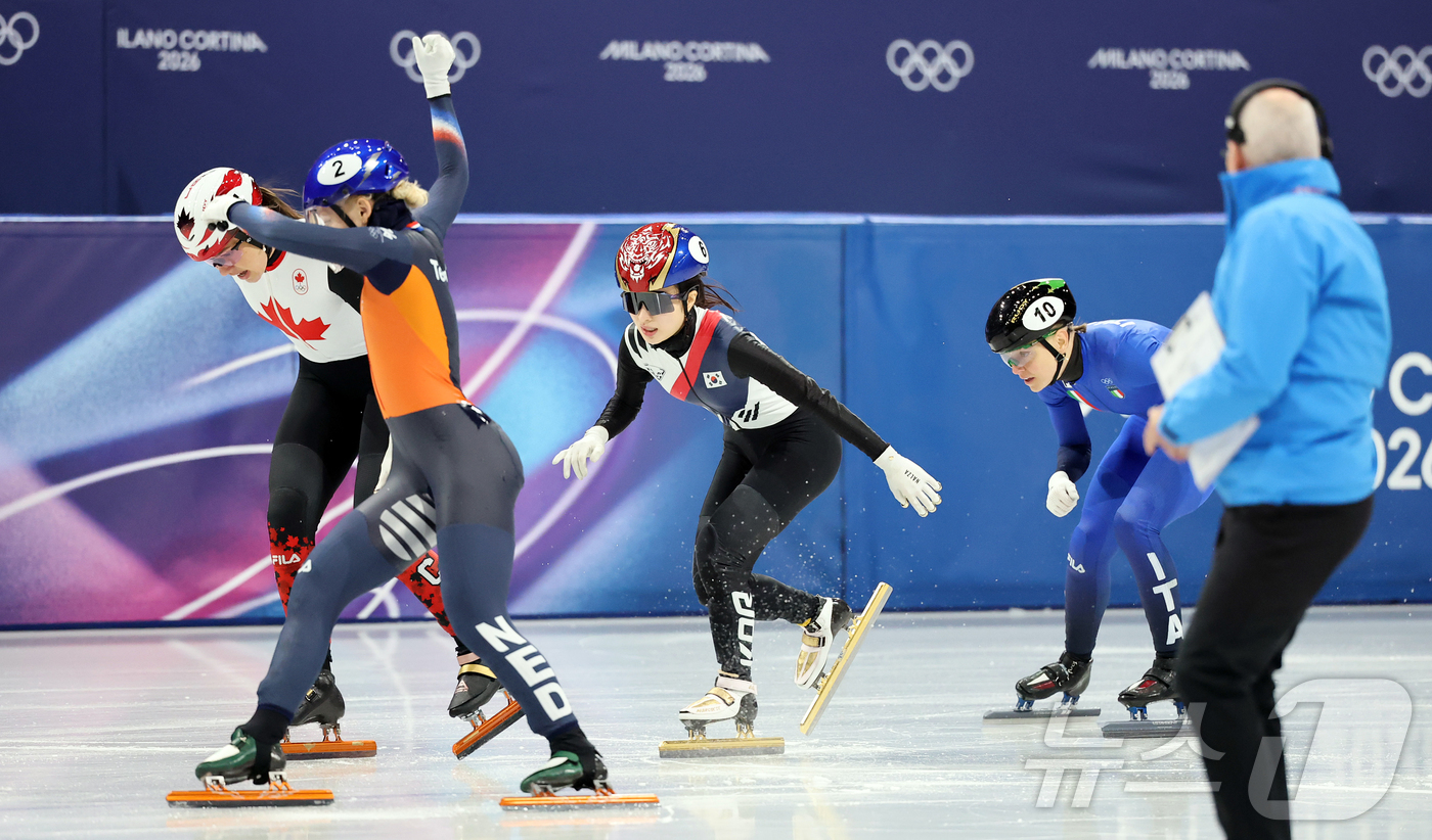 (밀라노=뉴스1) 김진환 기자 = 쇼트트랙 김길리가 16일(현지시간) 이탈리아 밀라노 아이스스케이팅 아레나에서 열린 2026 밀라노·코르티나담페초 동계올림픽 쇼트트랙 여자 1000 …