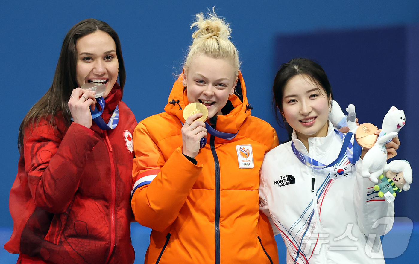 (밀라노=뉴스1) 김진환 기자 = 쇼트트랙 김길리가 16일(현지시간) 이탈리아 밀라노 아이스스케이팅 아레나에서 열린 2026 밀라노·코르티나담페초 동계올림픽 쇼트트랙 여자 1000 …