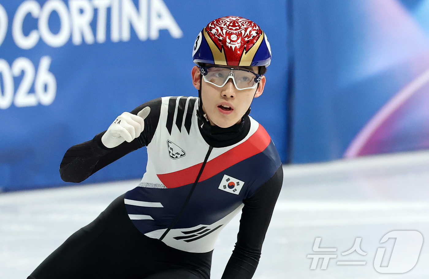 (밀라노=뉴스1) 김진환 기자 = 쇼트트랙 임종언이 16일(현지시간) 이탈리아 밀라노 아이스스케이팅 아레나에서 열린 2026 밀라노·코르티나담페초 동계올림픽 쇼트트랙 남자 5000 …