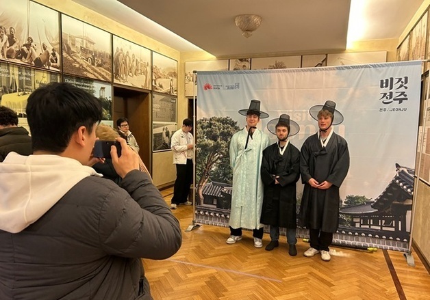 전주문화재단, 밀라노 동계올림픽 무대서 한복의 미와 품격 알려