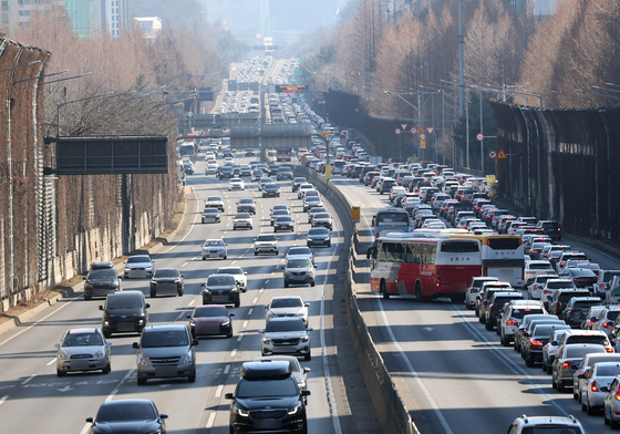 [오늘의날씨]인천(18일,수)…연휴 마지막 날 최저 -4도, 강풍 유의
