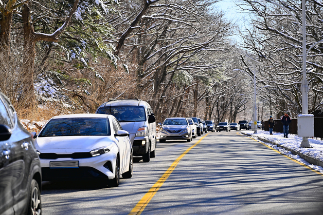 설악산 밀려드는 나들이 차량