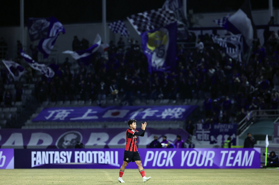 교체되는 조영욱