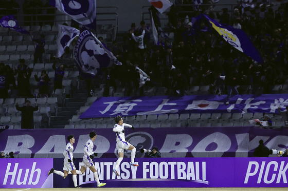 후반 추가시간에 두 골 몰아진 히로시마