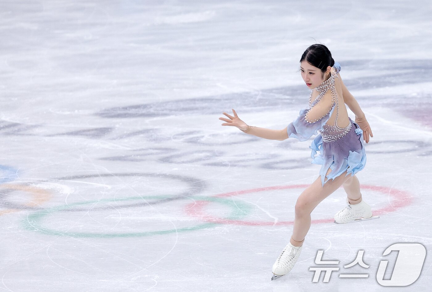 본문 이미지 - 피겨 이해인이 17일(현지시간) 이탈리아 밀라노 아이스스케이팅 아레나에서 열린 2026 밀라노·코르티나담페초 동계올림픽 피겨 스케이팅 여자 싱글 쇼트 프로그램에서 연기를 펼치고 있다. 2026.2.18 ⓒ 뉴스1 김성진 기자