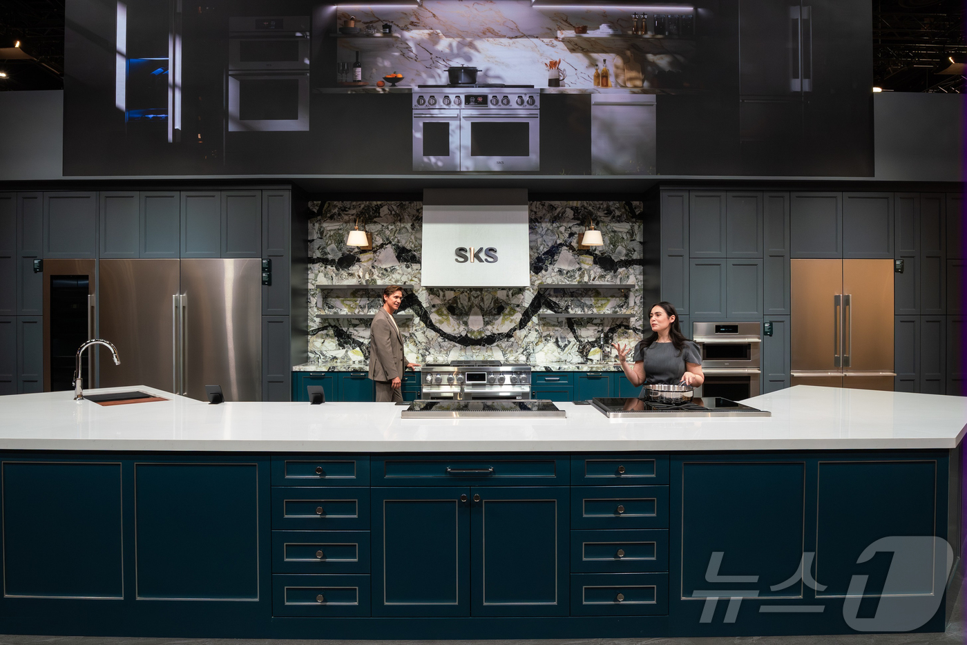 (서울=뉴스1) = LG전자가 현지시간 17일부터 19일까지 美 올랜도에서 열리는 북미 최대 주방·욕실 전시회 ‘KBIS 2026’에 참가해 주택과 고객의 일상을 바꾸는 맞춤형 프 …