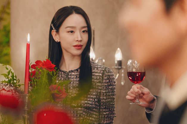 신혜선 열연 '레이디 두아' 넷플릭스 글로벌 3위