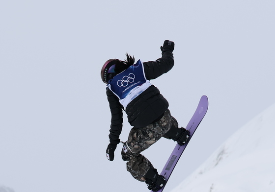 유승은, '멀티 메달' 무산…스노보드 슬로프스타일 결선 12위 [올림픽]