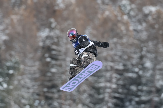 선수용 보드 탄 유승은