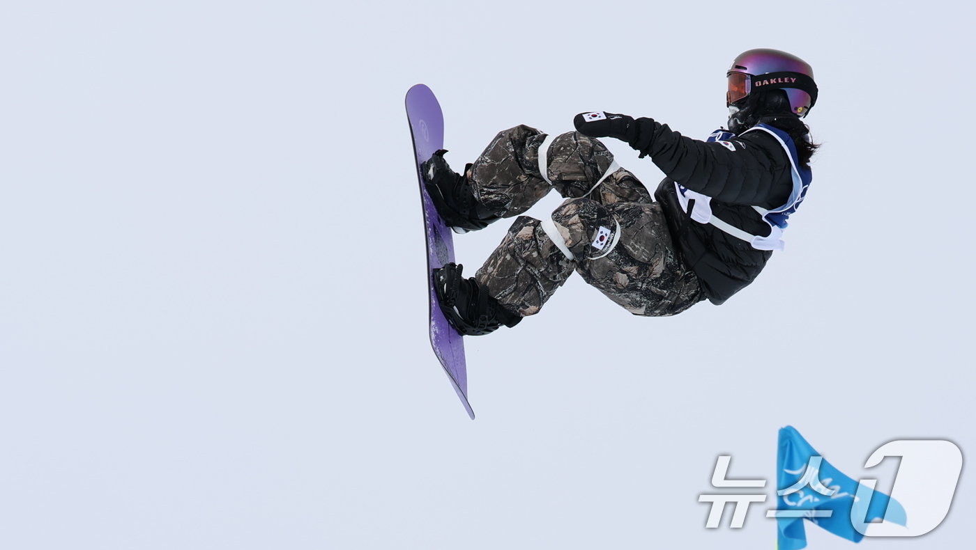 (리비뇨=뉴스1) 김진환 기자 = 스노보드 유승은이 18일(현지시간) 이탈리아 리비뇨 스노파크에서 열린 2026 밀라노·코르티나담페초 동계올림픽 스노보드 여자 슬로프스타일 결선에 …