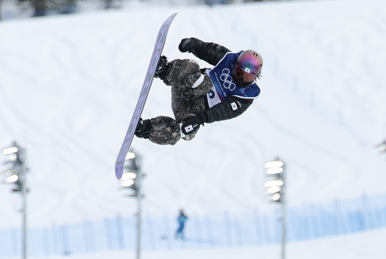 2차 시기 날아오른 유승은