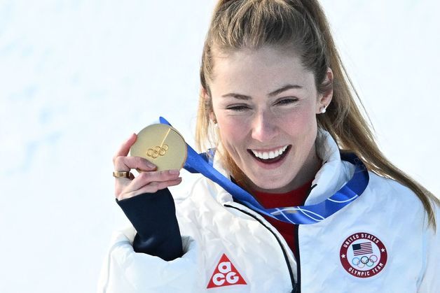 '스키 여제' 시프린, 알파인스키 회전 金…8년 만에 우승[올림픽]