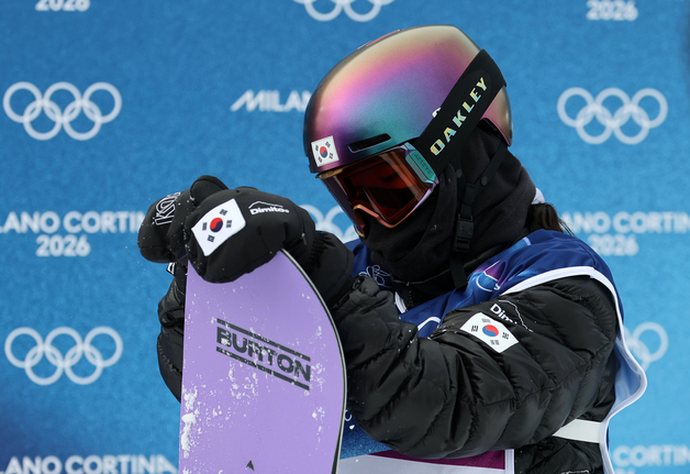 아쉬워하는 유승은