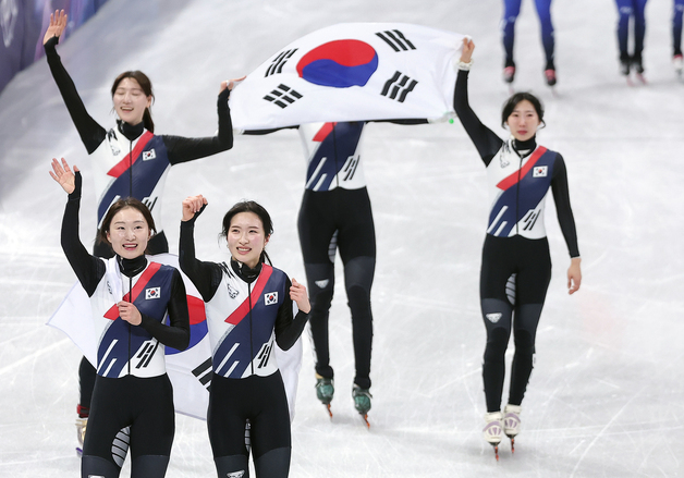 8년 만에 왕좌 탈환한 쇼트트랙 여자 계주