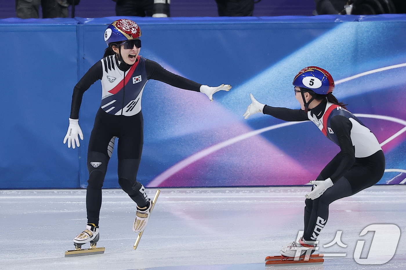 (밀라노=뉴스1) 김성진 기자 = 대한민국 여자 쇼트트랙 대표팀의 김길리가 18일(현지시간) 이탈리아 밀라노 아이스스케이팅 아레나에서 열린 2026 밀라노·코르티나담페초 동계올림픽 …