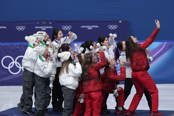 밀라노에서의 빅토리 셀피