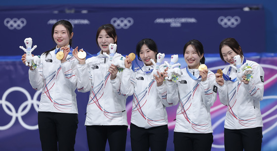 드디어 캐낸 쇼트트랙 金…아직 2개 더 남았다 [올림픽]