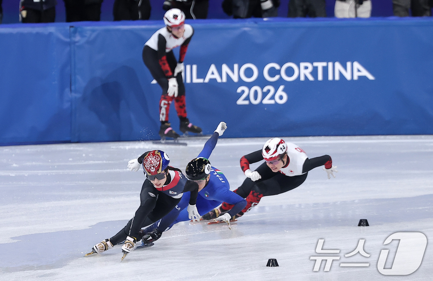 (밀라노=뉴스1) 김성진 기자 = 대한민국 여자 쇼트트랙 대표팀 김길리가 18일(현지시간) 이탈리아 밀라노 아이스스케이팅 아레나에서 열린 2026 밀라노·코르티나담페초 동계올림픽 …