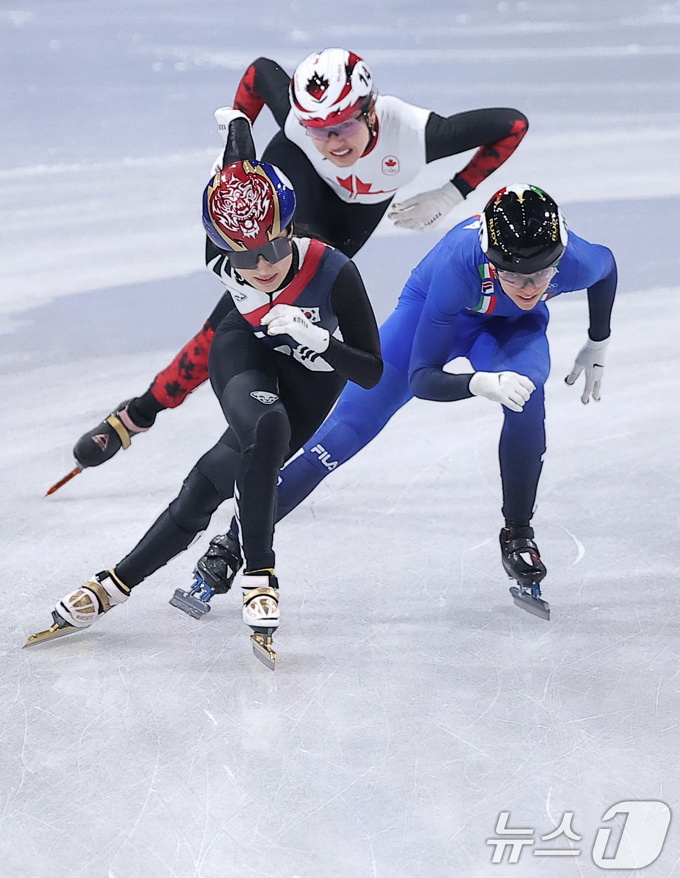 (밀라노=뉴스1) 김성진 기자 = 대한민국 여자 쇼트트랙 대표팀 김길리가 18일(현지시간) 이탈리아 밀라노 아이스스케이팅 아레나에서 열린 2026 밀라노·코르티나담페초 동계올림픽 …
