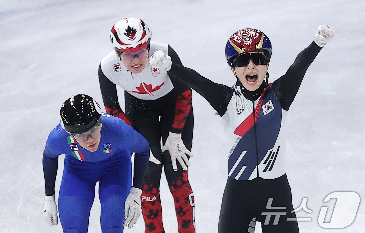 (밀라노=뉴스1) 김성진 기자 = 대한민국 여자 쇼트트랙 대표팀 김길리가 18일(현지시간) 이탈리아 밀라노 아이스스케이팅 아레나에서 열린 2026 밀라노·코르티나담페초 동계올림픽 …
