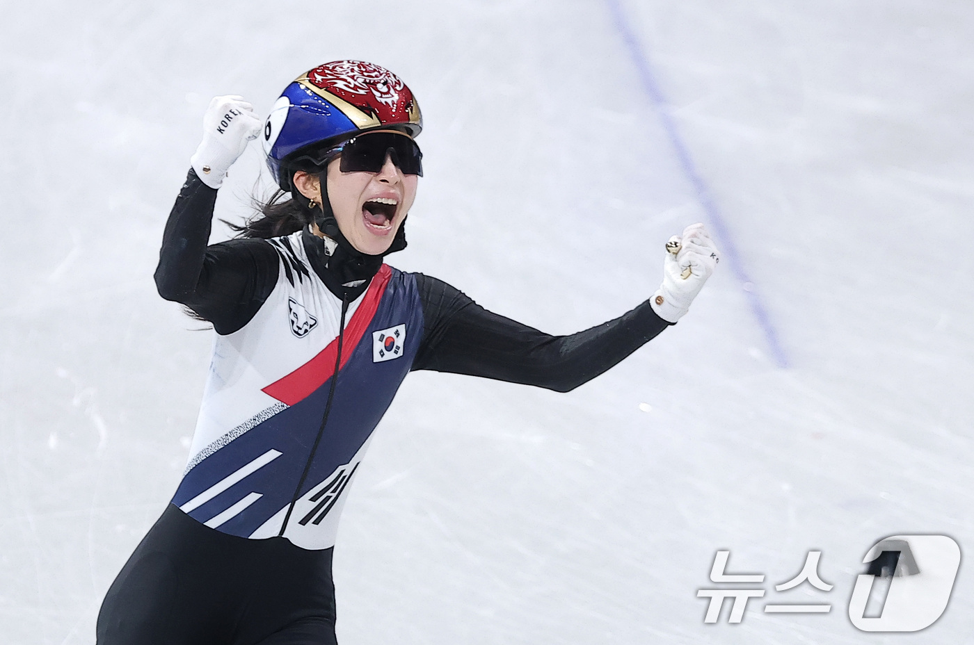 (밀라노=뉴스1) 김성진 기자 = 대한민국 여자 쇼트트랙 대표팀 김길리가 18일(현지시간) 이탈리아 밀라노 아이스스케이팅 아레나에서 열린 2026 밀라노·코르티나담페초 동계올림픽 …