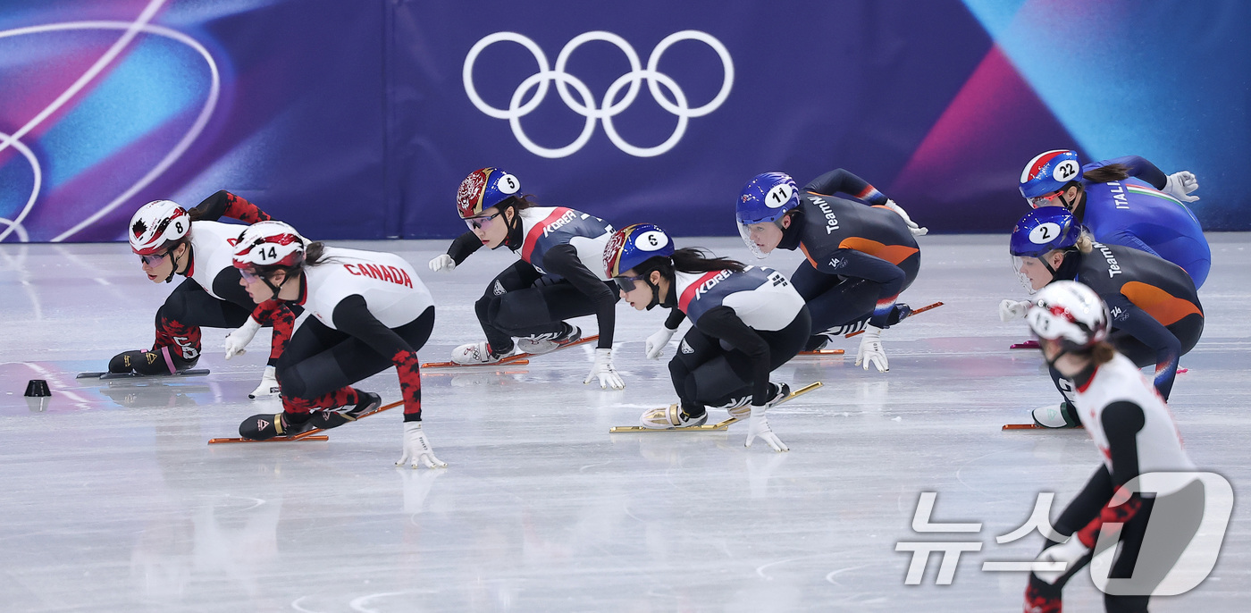 (밀라노=뉴스1) 김성진 기자 = 대한민국 여자 쇼트트랙 대표팀 최민정이 18일(현지시간) 이탈리아 밀라노 아이스스케이팅 아레나에서 열린 2026 밀라노·코르티나담페초 동계올림픽 …