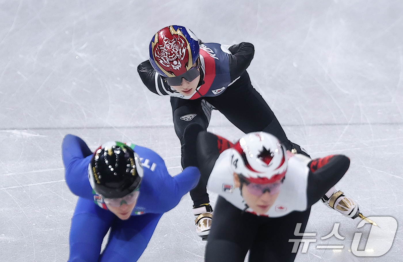 (밀라노=뉴스1) 김성진 기자 = 대한민국 여자 쇼트트랙 대표팀 김길리가 18일(현지시간) 이탈리아 밀라노 아이스스케이팅 아레나에서 열린 2026 밀라노·코르티나담페초 동계올림픽 …