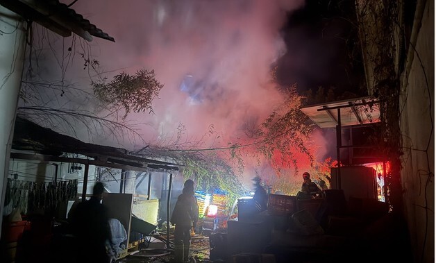 경북 영덕·예천 창고에 불…90대 여성 중상