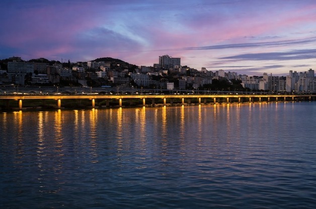 한강 밤풍경 '금빛 모래'로 재단장…두모교 1㎞ 경관조명 개선