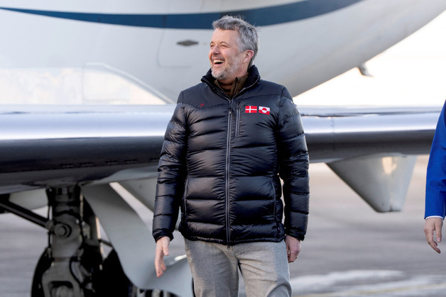 덴마크 국왕, 그린란드 방문…트럼프 위협 맞서 '지지' 표명