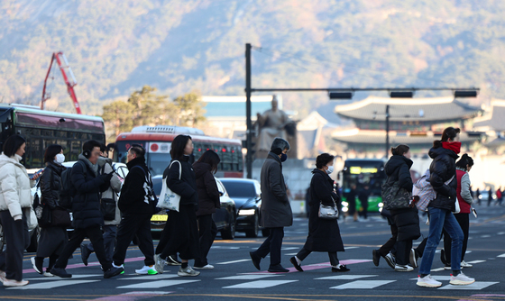 주말 낮 최고 19도, 성큼 다가온 봄…일요일과 다음주 초 곳곳 눈·비