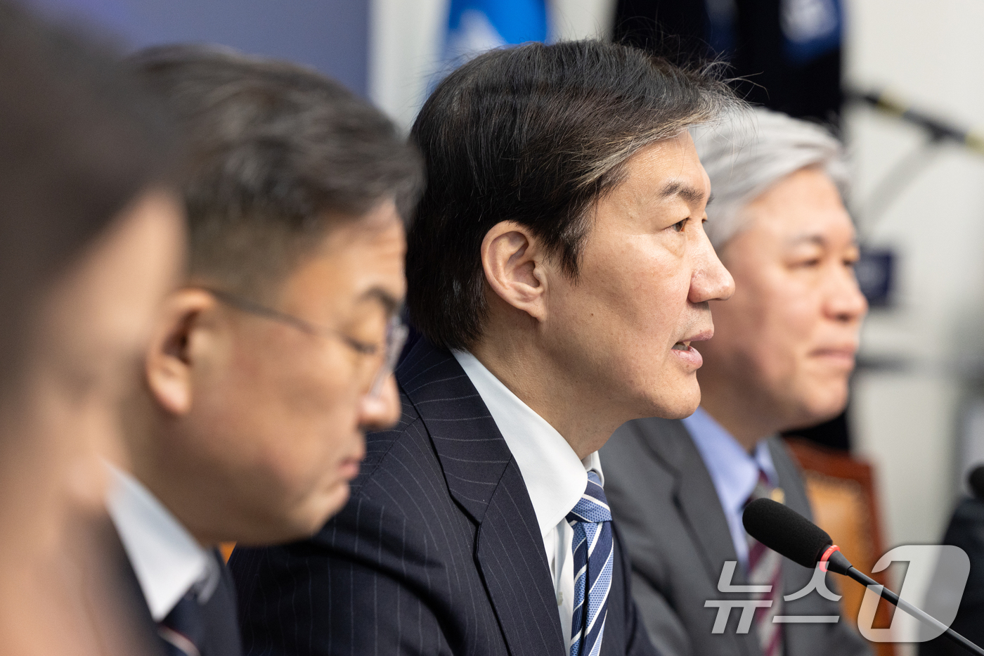 (서울=뉴스1) 이승배 기자 = 조국 조국혁신당 대표가 19일 서울 여의도 국회에서 열린 최고위원회의에서 모두발언하고 있다. 2026.2.19/뉴스1