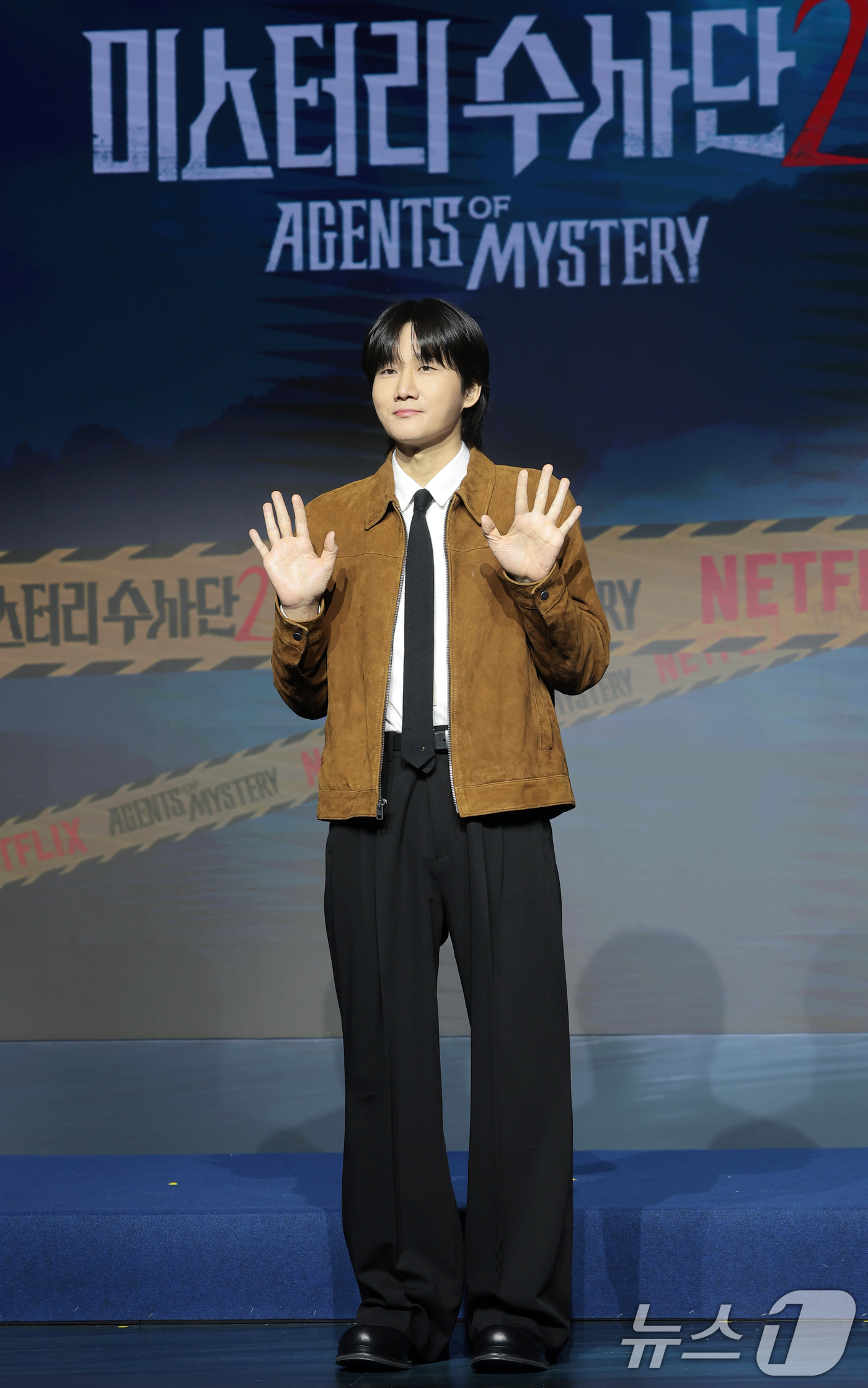 (서울=뉴스1) 권현진 기자 = 방송인 이용진이 19일 서울 마포구 호텔 나루 서울 엠갤러리에서 열린 넷플릭스 예능 '미스터리 수사단 시즌2' 제작발표회에서 포즈를 취하고 있다.' …