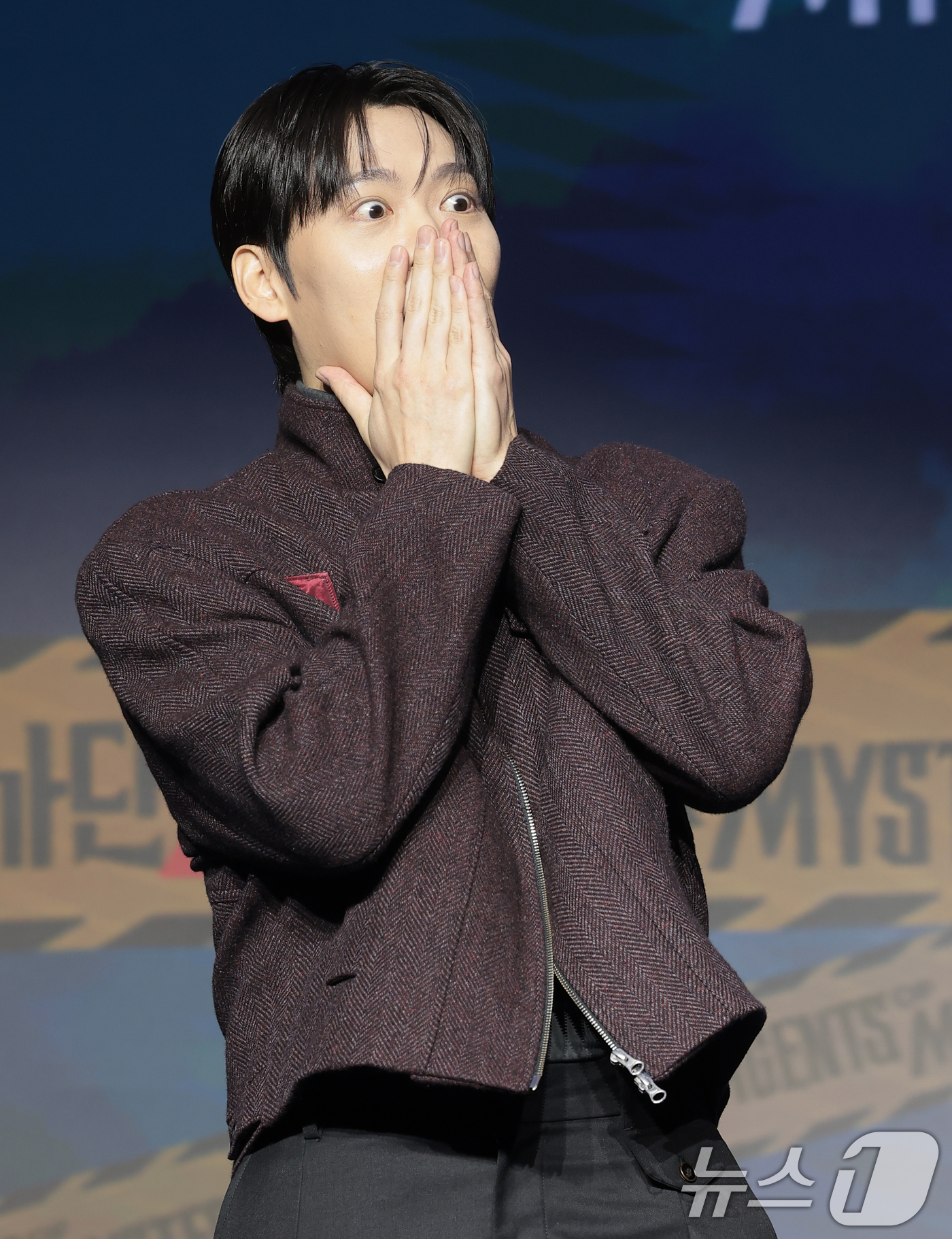 (서울=뉴스1) 권현진 기자 = 가수 존박이 19일 서울 마포구 호텔 나루 서울 엠갤러리에서 열린 넷플릭스 예능 '미스터리 수사단 시즌2' 제작발표회에서 포즈를 취하고 있다. '미 …