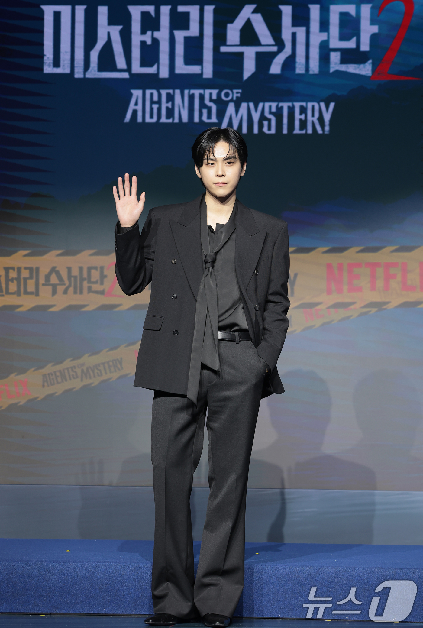 (서울=뉴스1) 권현진 기자 = 배우 김도훈이 19일 서울 마포구 호텔 나루 서울 엠갤러리에서 열린 넷플릭스 예능 '미스터리 수사단 시즌2' 제작발표회에서 매력을 발산하고 있다.' …