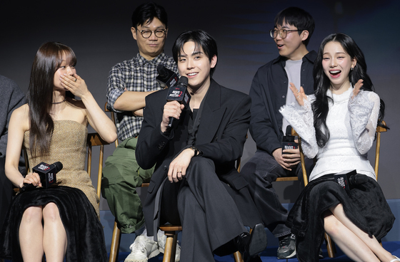 김도훈, 혜리와 카리나를 웃게 만드는 마성의 매력남