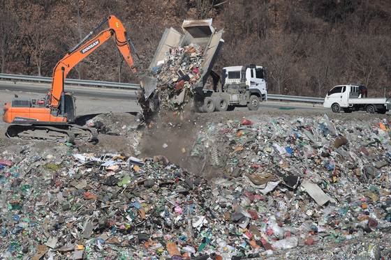 설 연휴 끝에 남은 쓰레기