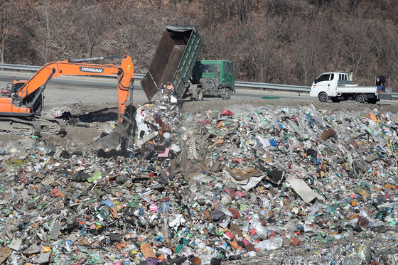 설 연휴 끝, 쏟아지는 쓰레기