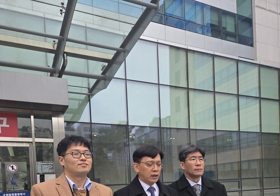 '쌍방울 대북송금 의혹 서류 유출' 현근택 공소기각…검찰, 항소 포기