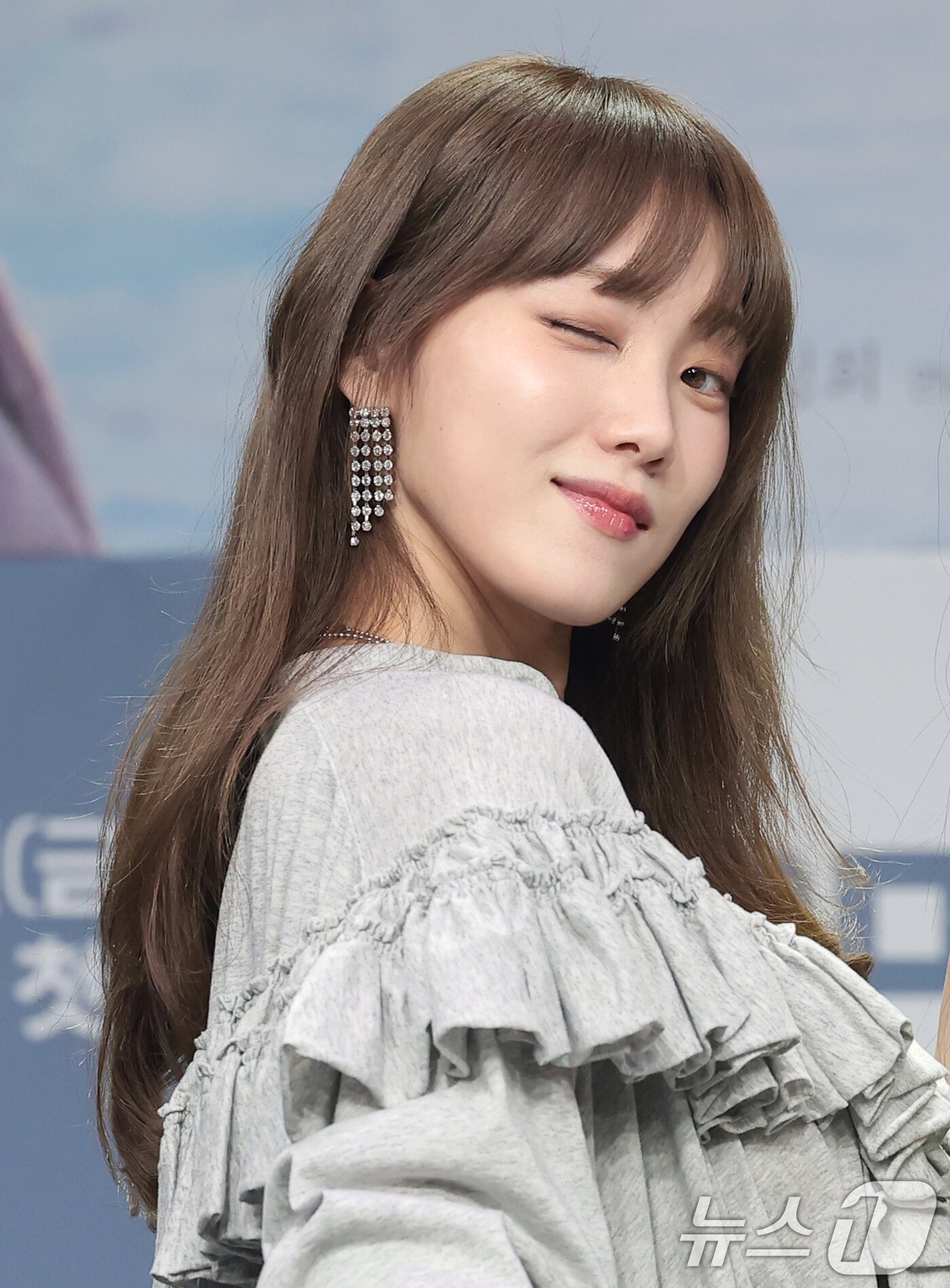 이성경, 설렘 세포 깨우는 윙크