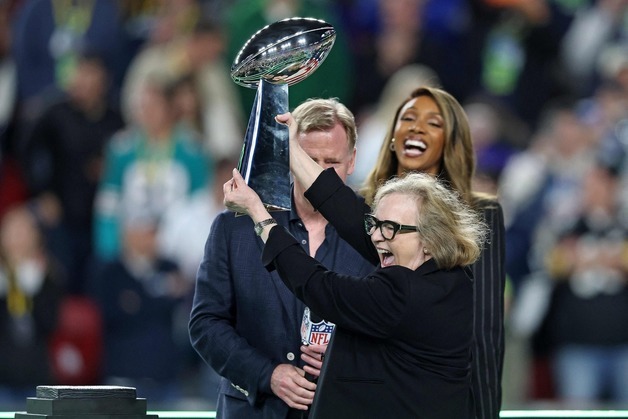 NFL 시애틀, 슈퍼볼 우승 열흘 만에 매각 절차…'11조원' 평가