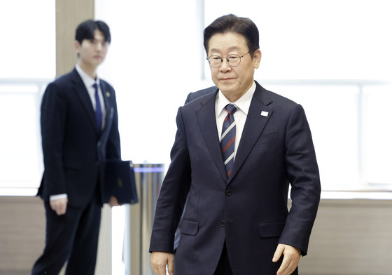 李대통령 "불법 계엄 잔재 말끔히 청산하고 '대한 국군' 만들자"