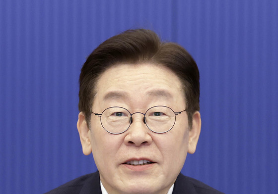 수석보좌관회의 발언하는 이재명 대통령