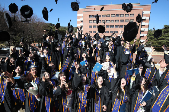 중국인 대학원생 10년 새 2.6배…석·박사 유학생 절반 넘었다