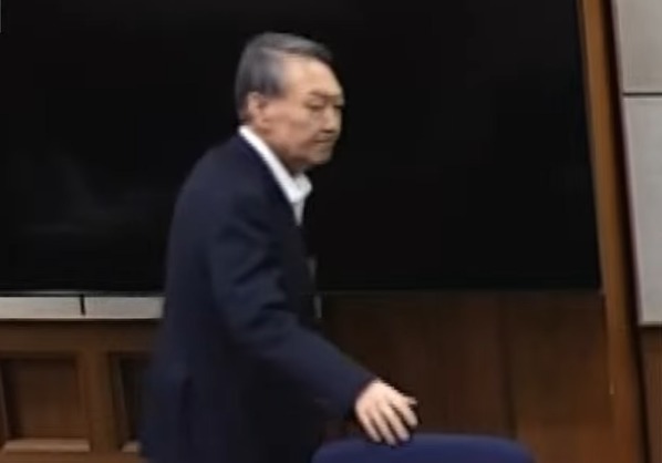 尹변호인단 "정해진 결론 위한 요식행위…항소 여부 상의할 것"