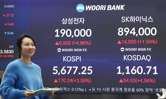 HBM4 앞세워 19만전자 안착…3거래일 연속 최고가[핫종목](종합)