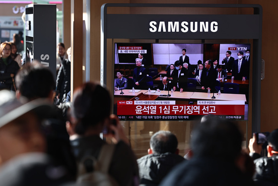 노동·시민단체 "尹 무기징역 당연…고령·초범 양형 납득 어려워"