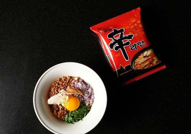 흑백요리사 라면·편스토랑 간편식…식품업계 신제품 러시 [이번주 Eat템]